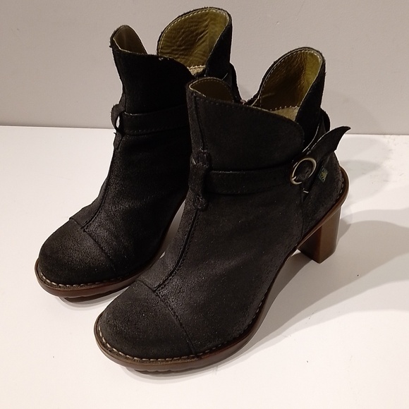 El Naturalista Black Suede Ankle Boots with Heels - Picture 2 of 8